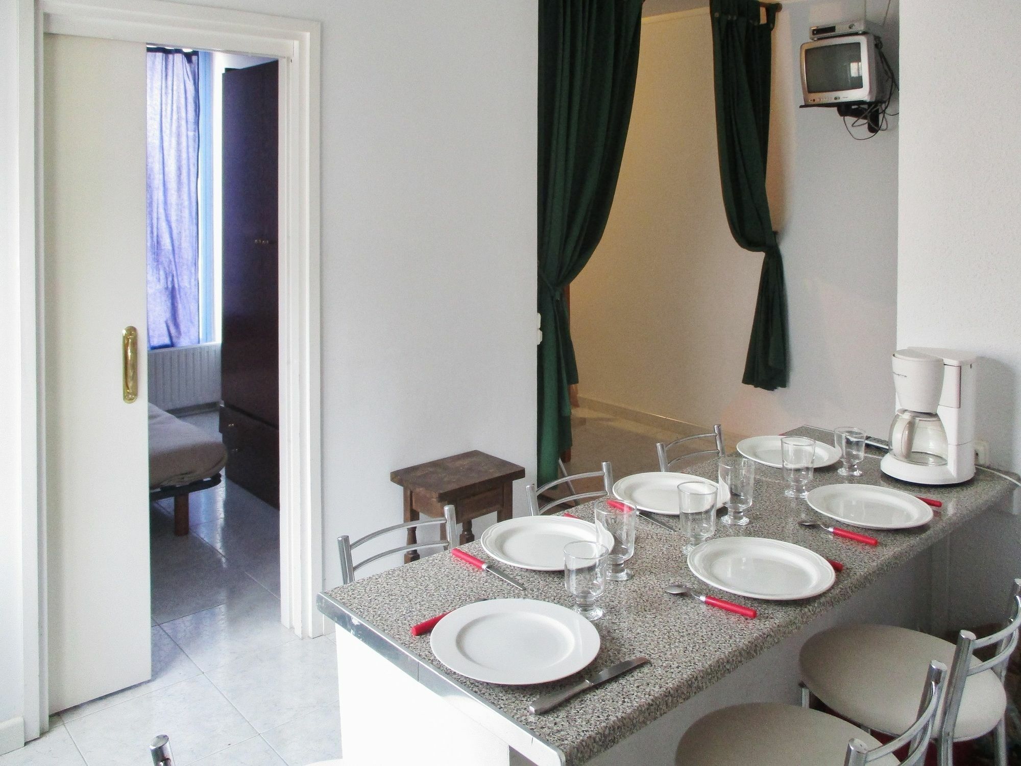 Well-located, 3-bedroom In Beautiful Andorra With Wifi - 150 Apartamento