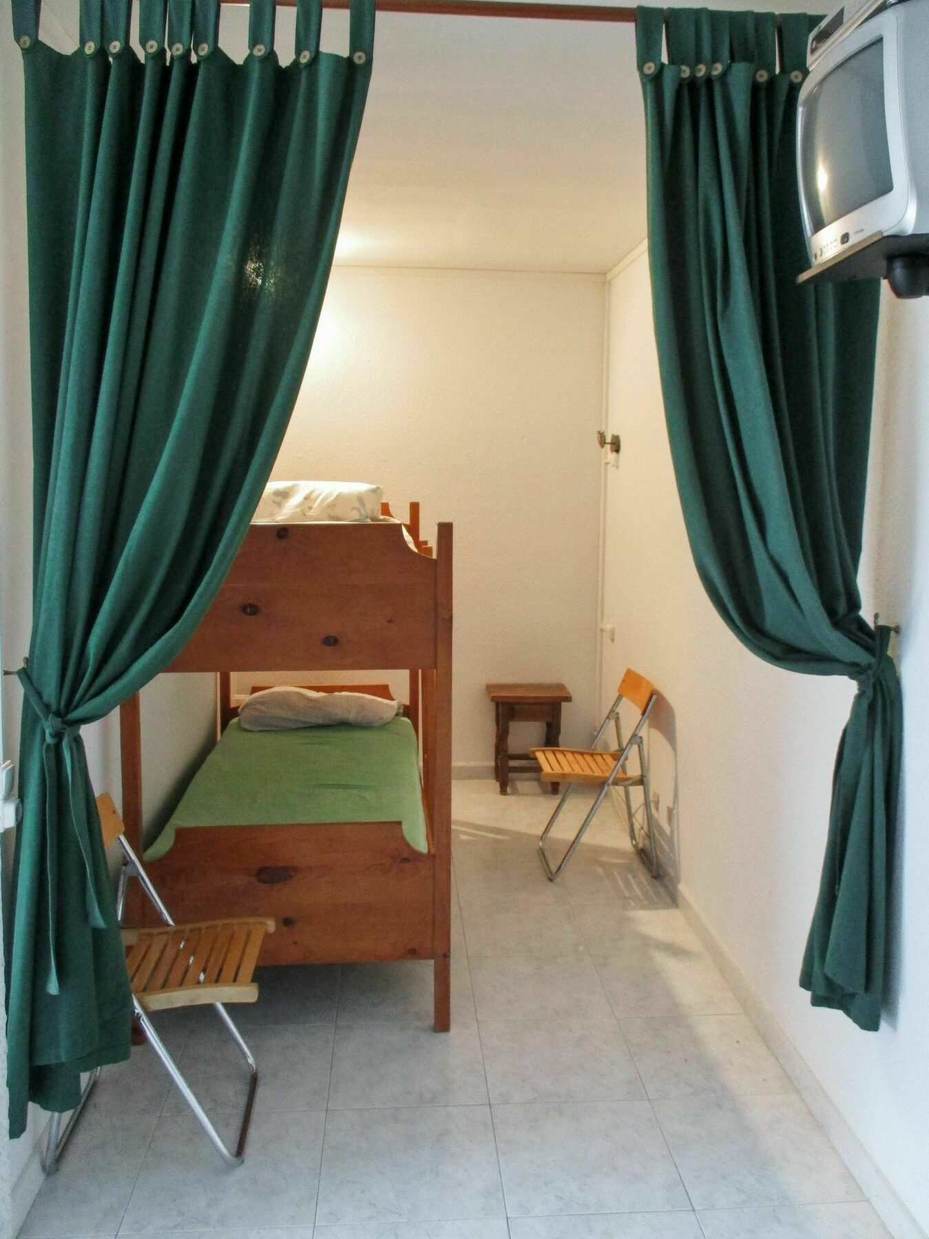 Well-located, 3-bedroom In Beautiful Andorra With Wifi - 150 El Tarter